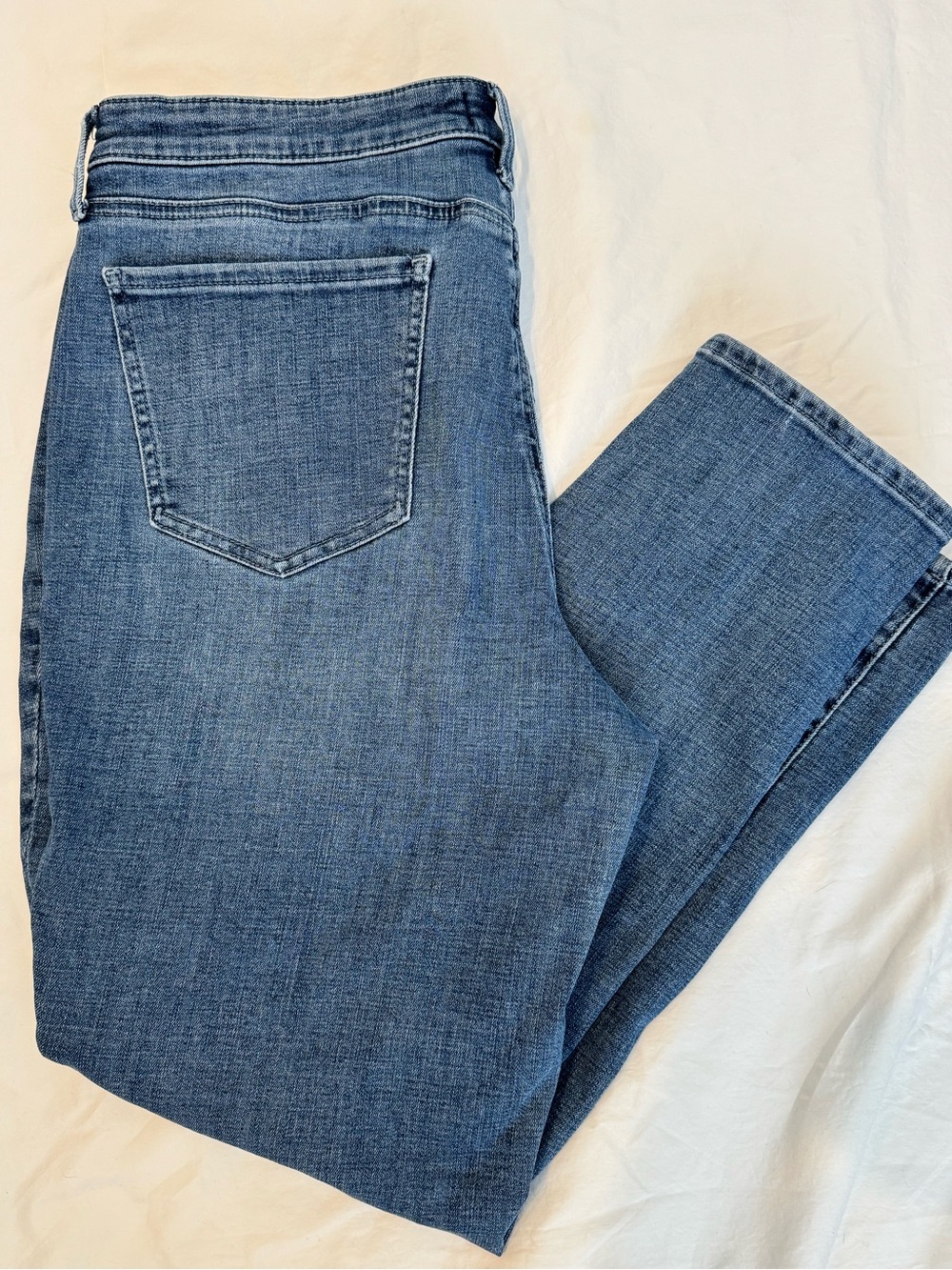 NYDJ Women's Midwash Straight Leg Cropped Ankle Jeans